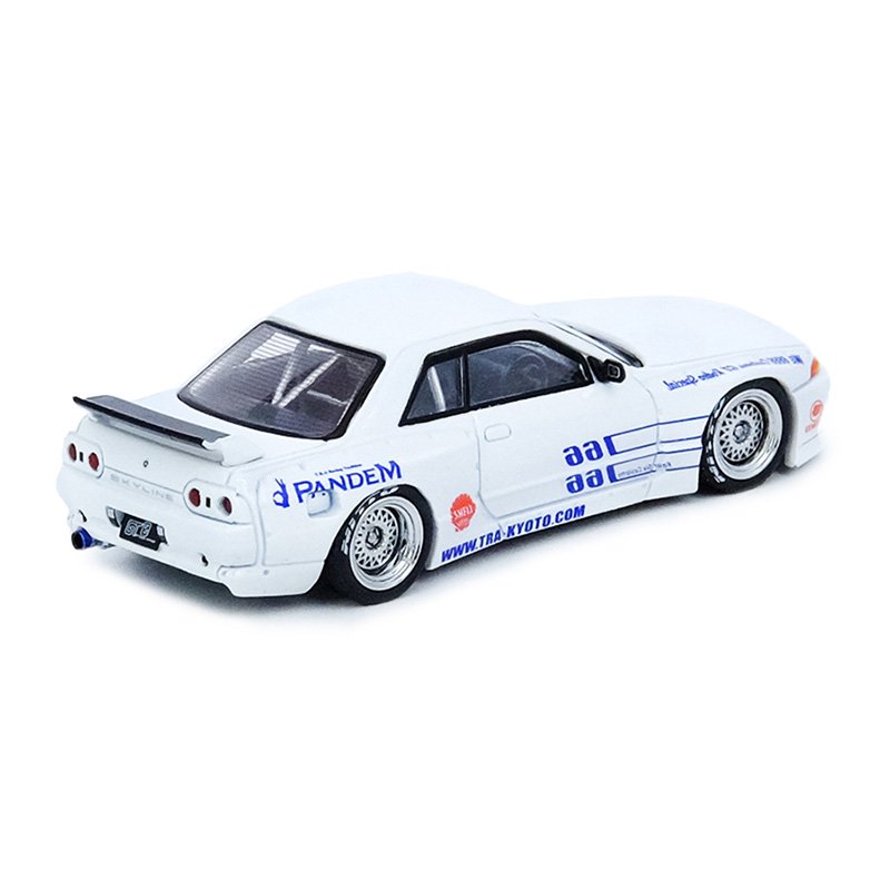 INNO64 - Nissan Skyline GTR R32 Pandem Rocket Bunny White Diecast